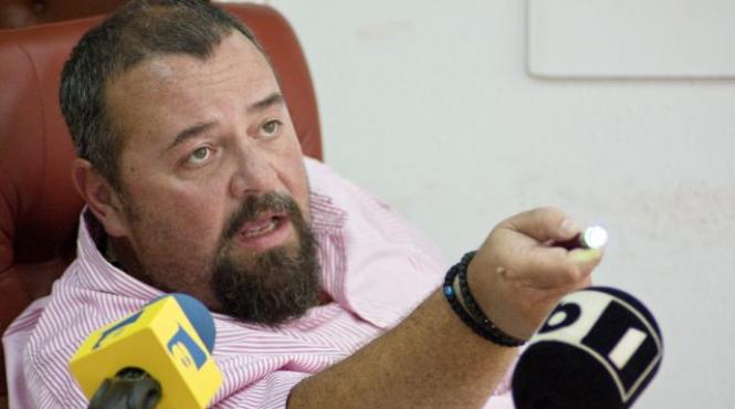 piedone anunta ca demisioneaza daca oprescu centralizeaza bugetul si ia salubrizarea la primaria capitalei