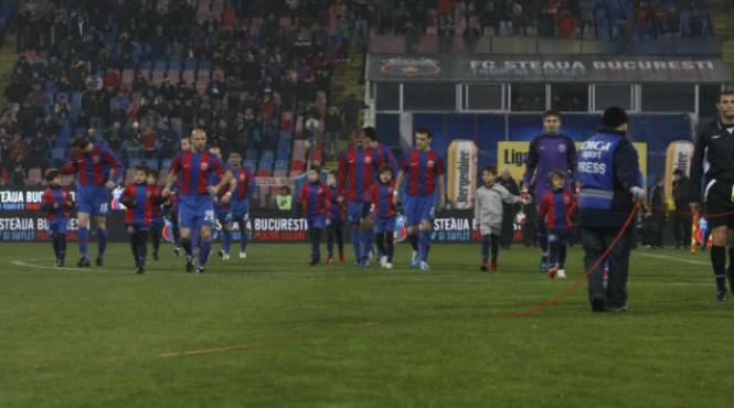 oficial frf inregistrat cu camera ascunsa steaua va fi exclusa din cupele europene asta e sigur in romania o mai bajbaim noi