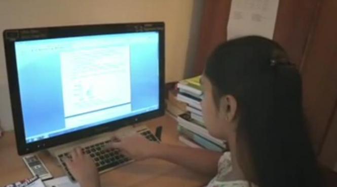 profesorii imi spuneau ca sunt blonda si cam imprastiata povestea fetei de 13 ani cu iq ul mai mare decat cel al lui einstein video