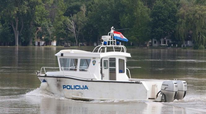 alerta rosie de inundatii in estul croatiei nivelul dunarii creste cu 1 5 cm pe ora