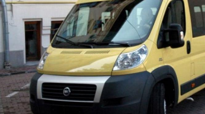 iti ard fata romanule nenorocit unde a fost adresata aceasta urare unui elev de 12 ani