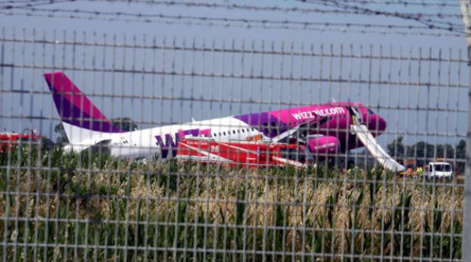 precizare privind ilustrarea articolului despre aterizarea fortata de pe aeroportul din roma