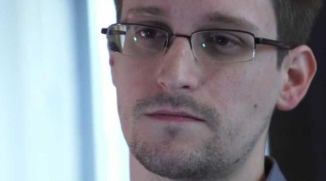 fbi deschide ancheta penala pe numele lui edward snowden