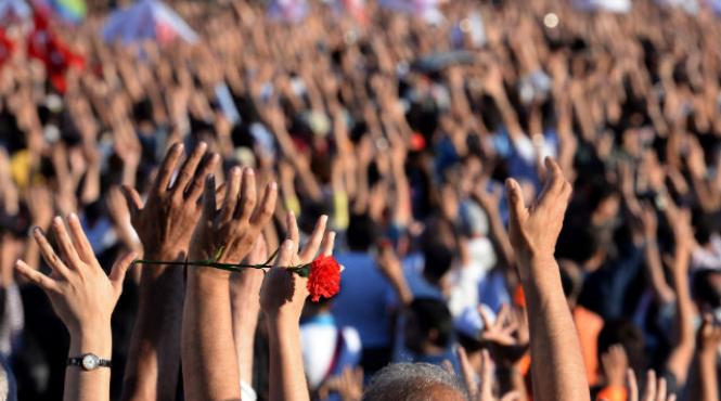 regimul turc someaza retelele de socializare sa coopereze la identificarea instigatorilor la manifestatii