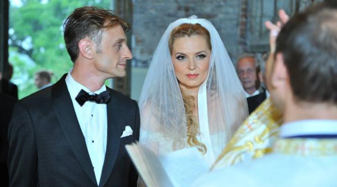 roberta anastase nunta mare la palat vezi momentul cununiei religioase primul dans si tortul mirilor video