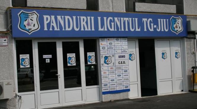 descinderi la clubul pandurii targu jiu politia si garda financiara gorj cauta documentele financiar contabile ale echipei