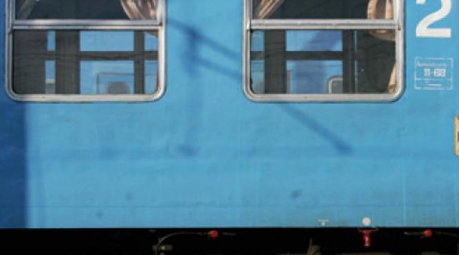 supercupa in doliu un fan al petrolului a murit dupa ce a cazut din trenul care il aducea la meci