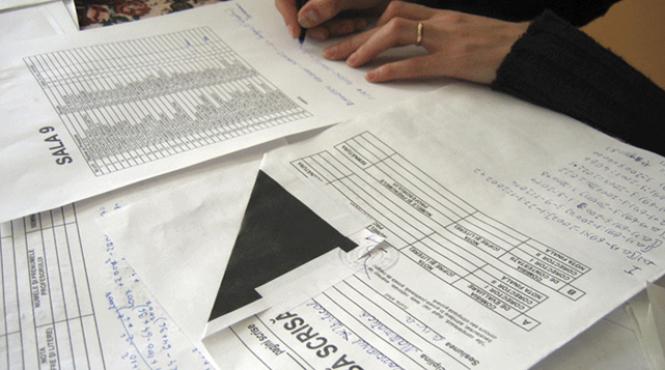 examen definitivat 2013 aproape 8 000 de profesori sustin astazi proba scrisa