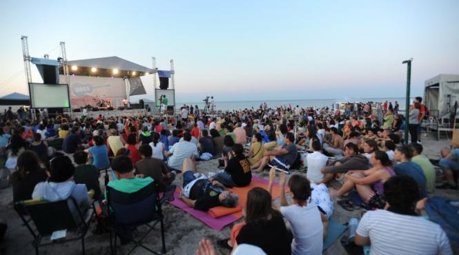 folk you festivalul fie sa fie pentru acum pentru cat mai multi ani inainte si pentru izbanda bunului simt