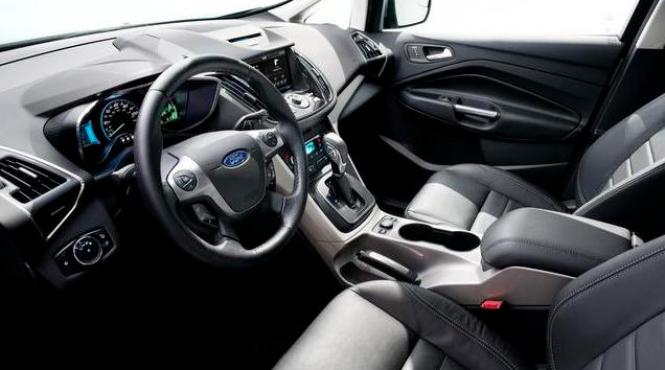 ford recheama in service 33 000 de masini hibrid c max din cauza unor defectiuni la plafon