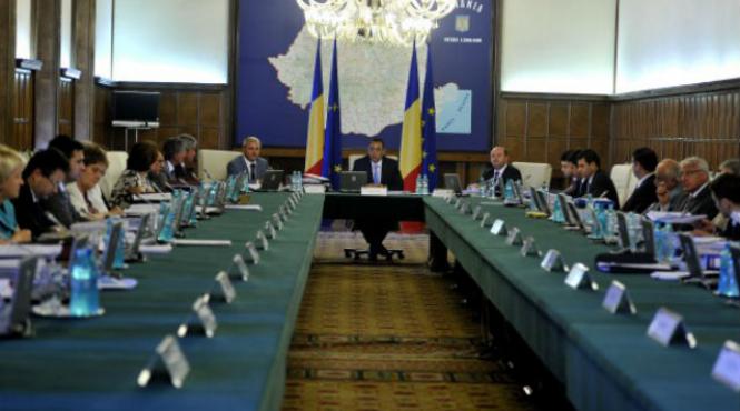 18 inspectori din cadrul secretariatului general al guvernului eliberati din functie