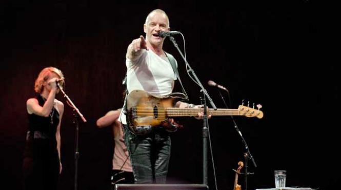 peste 10 000 de romani vrajiti de sting