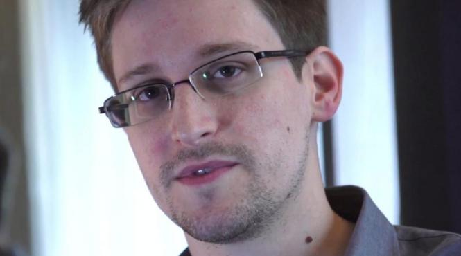 snowden a primit azil temporar in rusia a plecat de pe aeroport catre un loc secret dar sigur