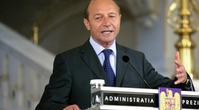basescu ii raspunde lui ponta guvernul romaniei sa fie mai responsabil