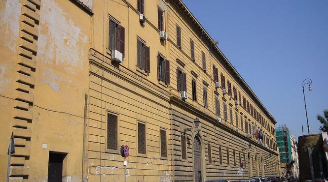 un detinut roman a murit intr un penitenciar din italia