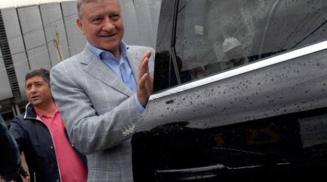 ce mesaj a compus frf pentru suporterii grevisti din giulesti