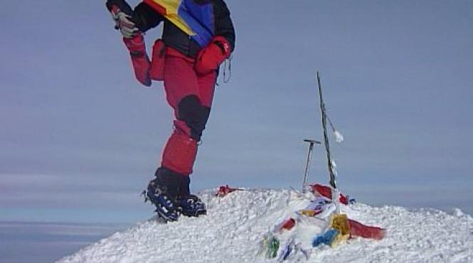 pe varful lenin intre viata si moarte alpinista camelia manea salvata miraculos in pamir