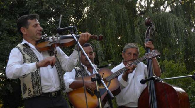 muzica din lada de zestre la festivalul tarafuri si fanfare