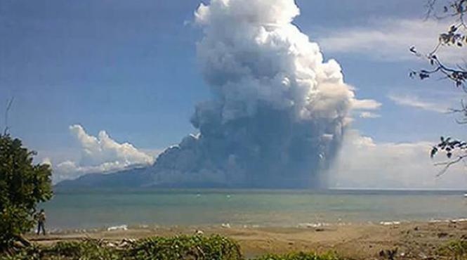 vulcanul rokatenda a erupt brusc primele victime sunt copii