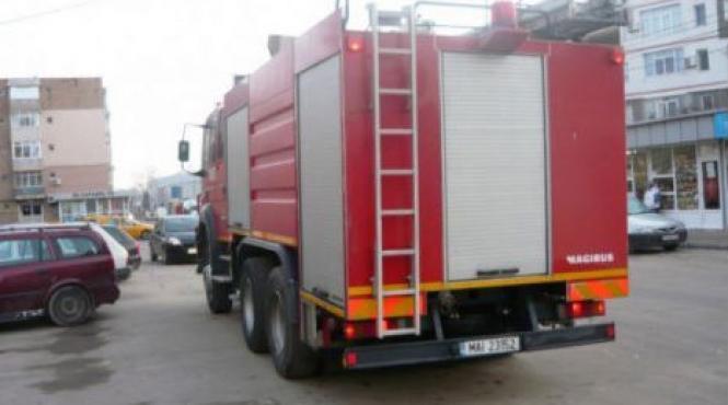 explozie produsa intr un apartament din damaroaia trei femei au fost ranite