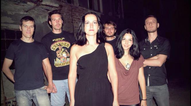 attic disorder o noua trupa rock cei sase tineri viseaza sa uneasca lumea prin muzica lor