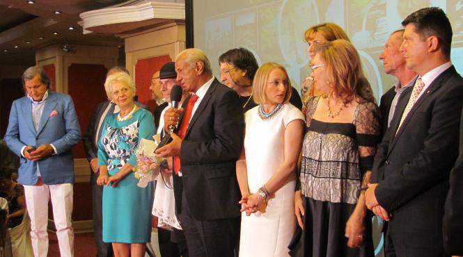 opt ambasadori pentru turismul romanesc programul promovarea romaniei prin valori a debutat luni cu gala inedita