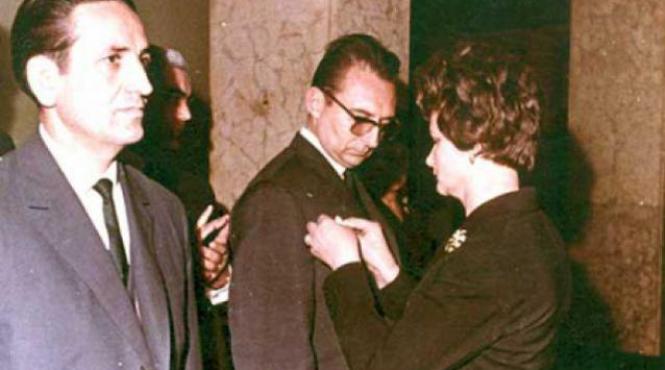 mihai pacepa dispus sa dea lamuriri despre actiunile de intimidare a redactorilor europa libera