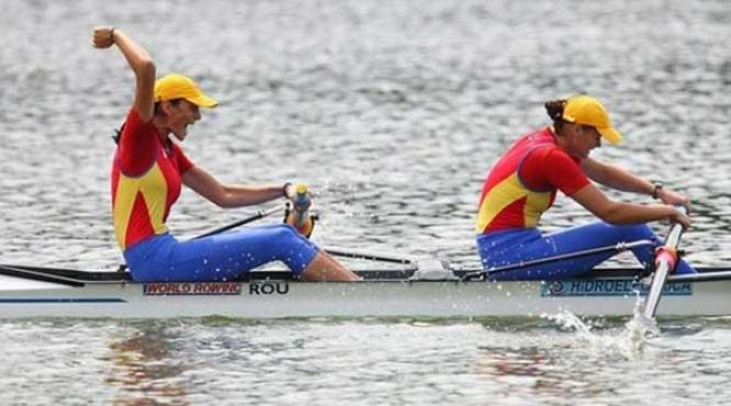 echipajul feminin al romaniei de dublu rame fara carmaci medalie de argint la cm de canotaj