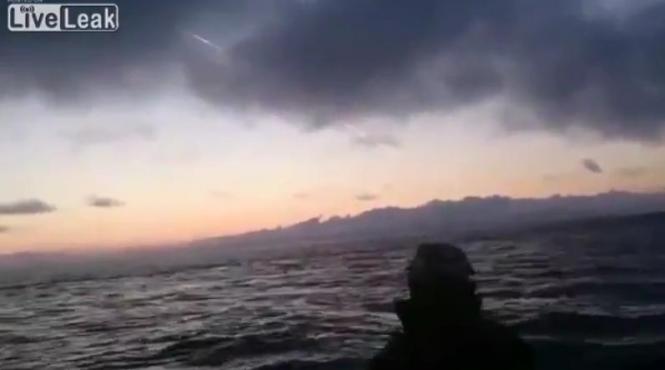 fenomen misterios pe cerul rusiei ce a filmat un barbat deasupra orasului vladivostok video