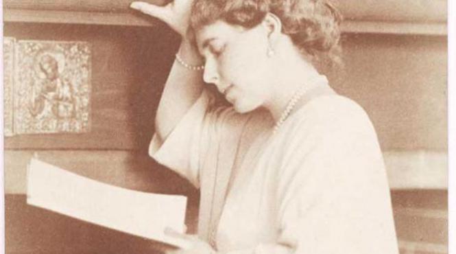 viata reginei maria intr o expozitie de exceptie