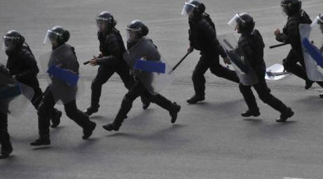 doi jandarmi raniti usor dupa ce suporteri romani au aruncat cu obiecte in ei pe soseaua pantelimon