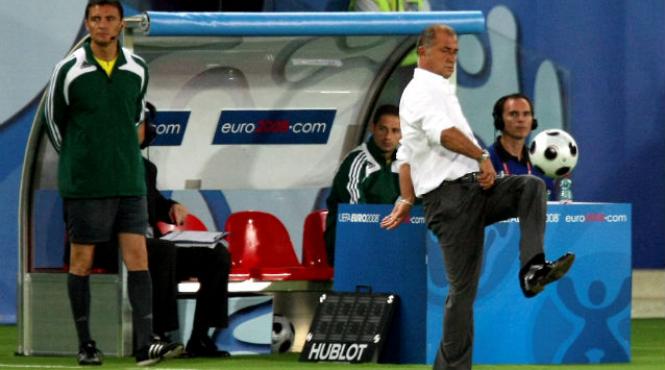 fatih terim il felicit pe victor piturca pentru actuala echipa a romaniei