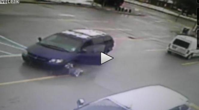 panica totala in parcare ce face o soferita incercand sa plece cu masina video