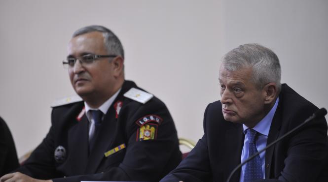 reuniune de urgenta convocata de oprescu dupa cutremurul de duminica dimineata