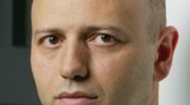 radu georgescu vinde si avangate