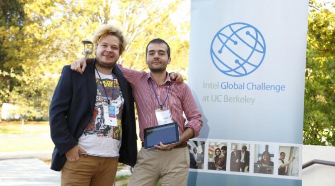 doi studenti romani au castigat o competitie de tehnologie in silicon valley