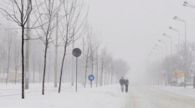 oprescu aproape 450 000 de tone de material antiderapant i circa 450 de utilaje pregatite pentru iarna