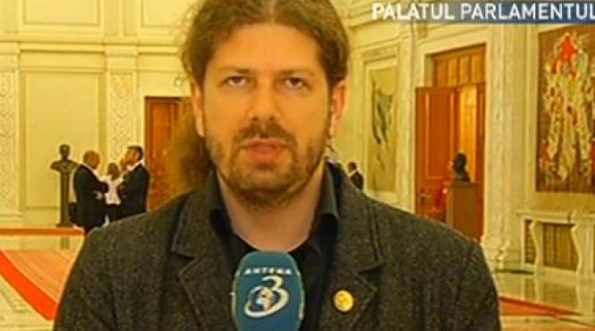 remus cernea nu vrea dress code in parlament nu se atinge nimeni de pletele mele