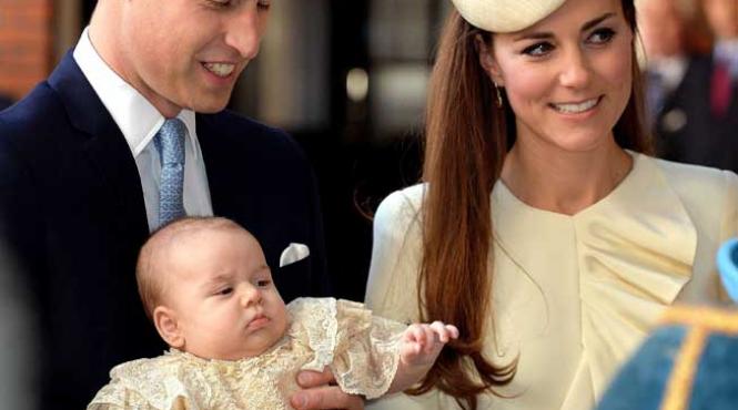 ziua cea mare pentru micul print george botezul ce cadou inedit din romania va primi acesta