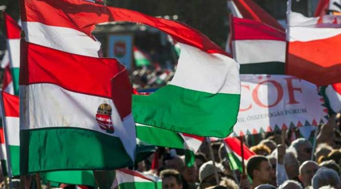 peste 200 000 de maghiari inclusiv din romania la marsul pacii de la budapesta