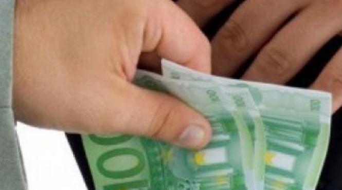 adjunctul sefului ipj bihor retinut 24 de ore pentru luare de mita si camata