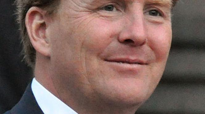 regele olandei atacat cu rosii la moscova