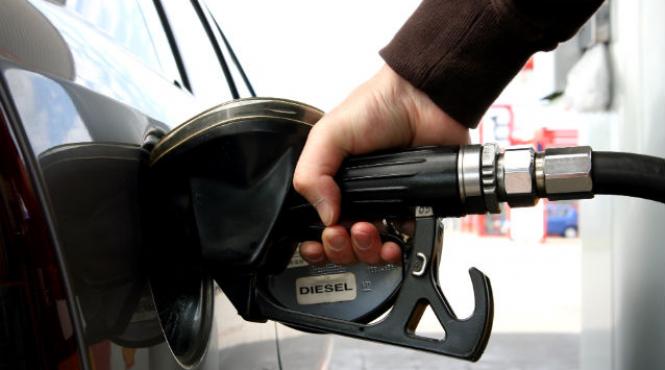 e oficial vezi cat veti plati in plus pentru litrul de benzina de la 1 ianuarie 2014