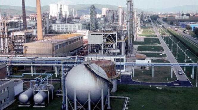 reprezentan ii oil gas trade i au facut publice intr o conferin a de presa inten iile de a cumpara oltchim