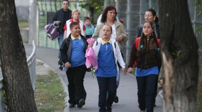 sanctionarea elevilor prin scoaterea de la ora si trimiterea la colt interzise prin lege