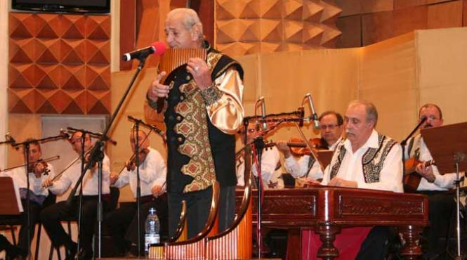 la inceput de decembrie maestrul gheorghe zamfir ne invita la calatorie de craciun