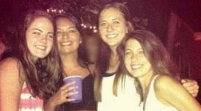 imaginea care a speriat internetul patru tinere au incremenit cand au vazut detaliul sinistru ascuns in aceasta fotografie