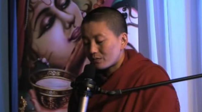 concert caritabil ani choying drolma calugarita budista si solista de muzica sacra video