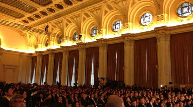 ponta i a invitat pe toti premierii prezenti la bucuresti sa vina la meciul steaua schalke