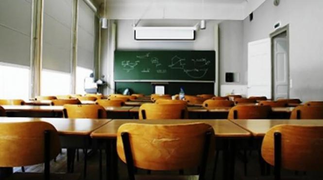 o clasa isi pierde elevii pentru ca sunt alergici la scoala ce patesc cand intra in clasa